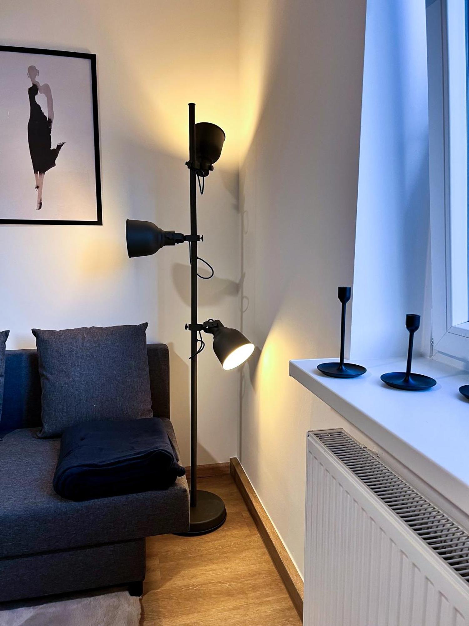 Zentrale Wohlfuehloase Mit Parkplatz Apartamento Osnabrück Exterior foto